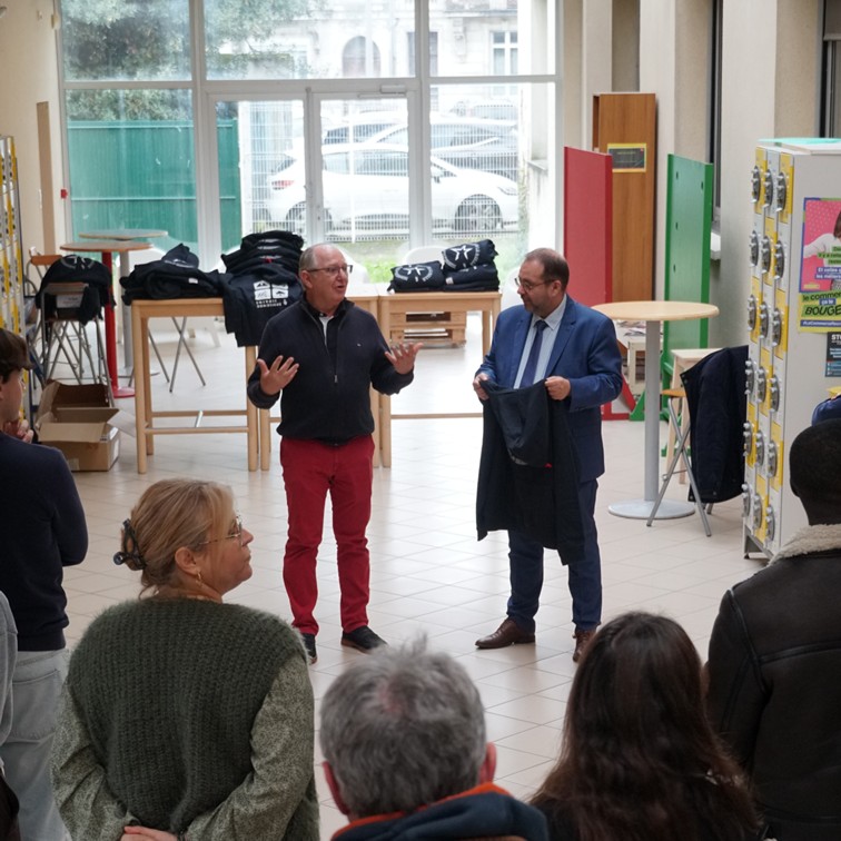 Sweats Campus FED GTLA (1)