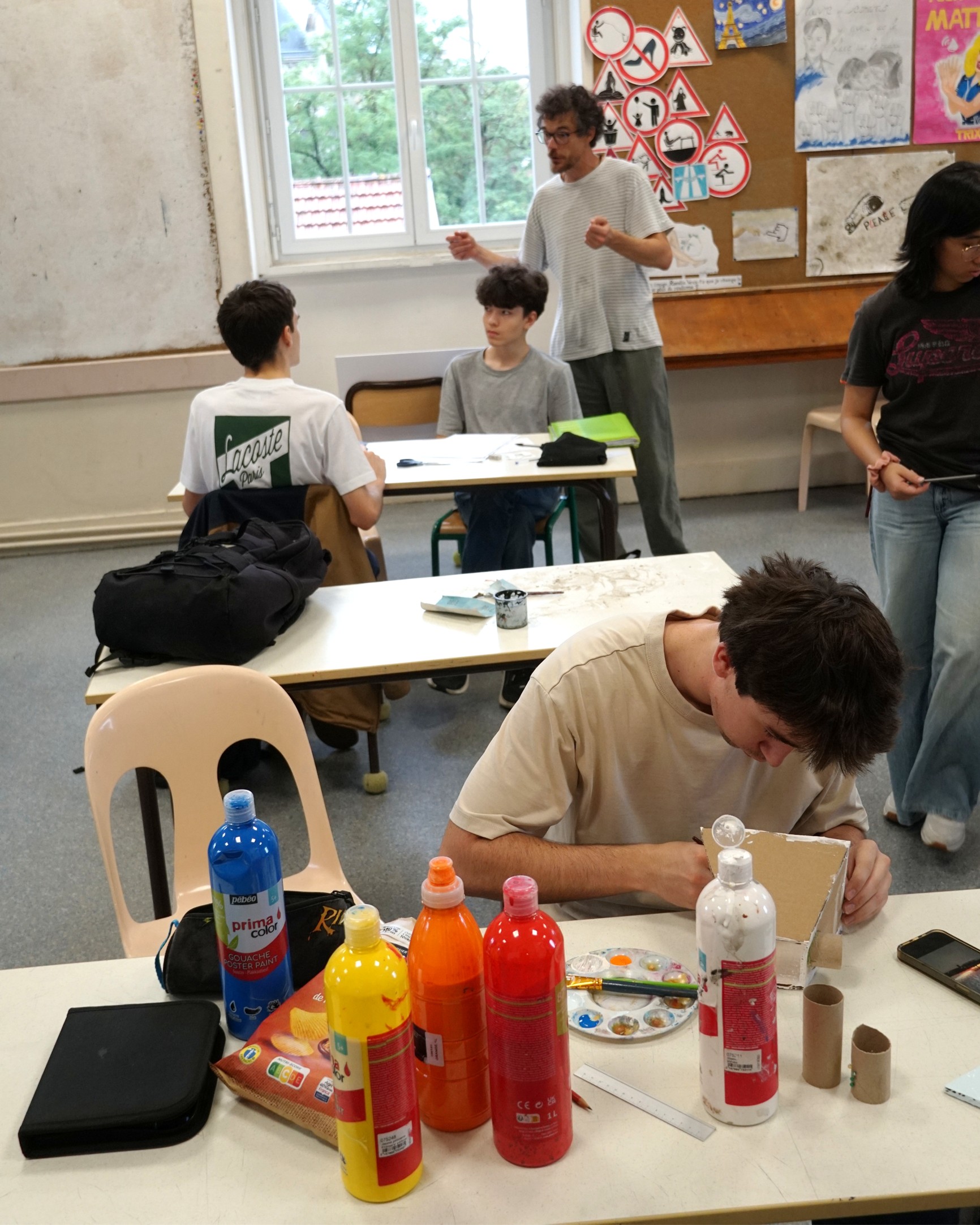 Production d'élèves en option Arts plastiques – lycée Saint-Genès La Salle