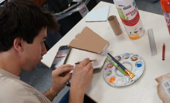 Production d'élèves en option Arts plastiques – lycée Saint-Genès La Salle Production d'élèves en option Arts plastiques – lycée Saint-Genès La Salle